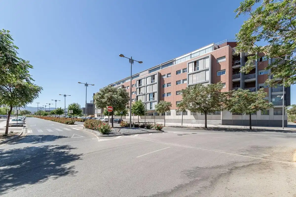 Vista exterior de Pis de lloguer en Armilla amb Aire condicionat, Calefacció i Jardí privat