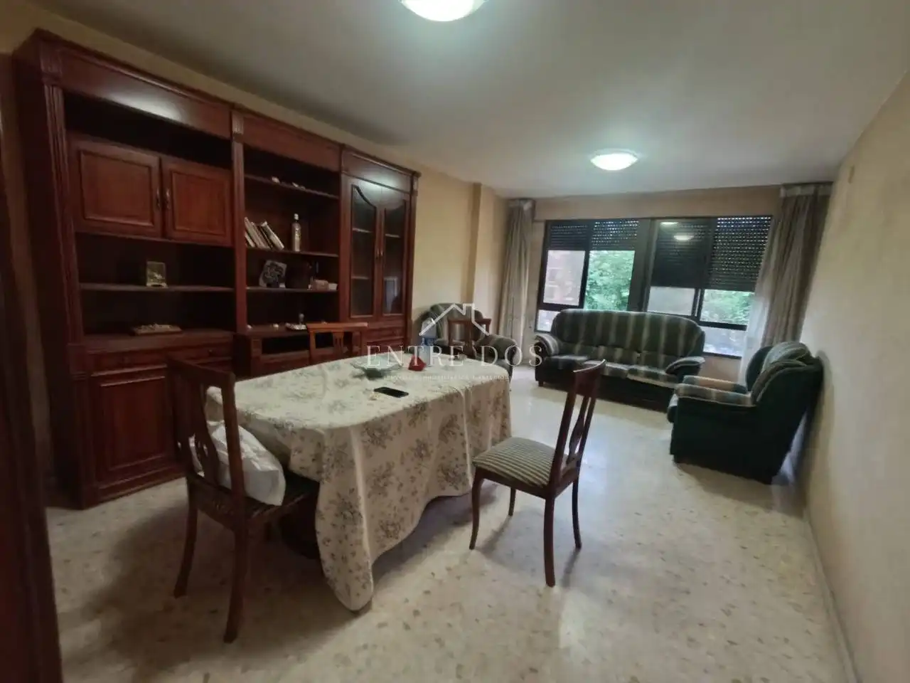 Flat with terrace for sale in Lluís Vives