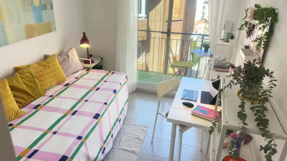 Dormitori de Apartament per a compartir en Alicante / Alacant amb Aire condicionat, Moblat i Forn