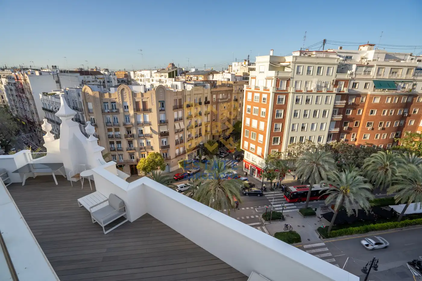 Außenansicht von Dachboden zum Verkauf in Valencia mit Klimaanlage, Heizung und Möbliert