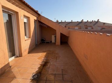 Penthouse with balcony for sale in Cariñena - Carinyena