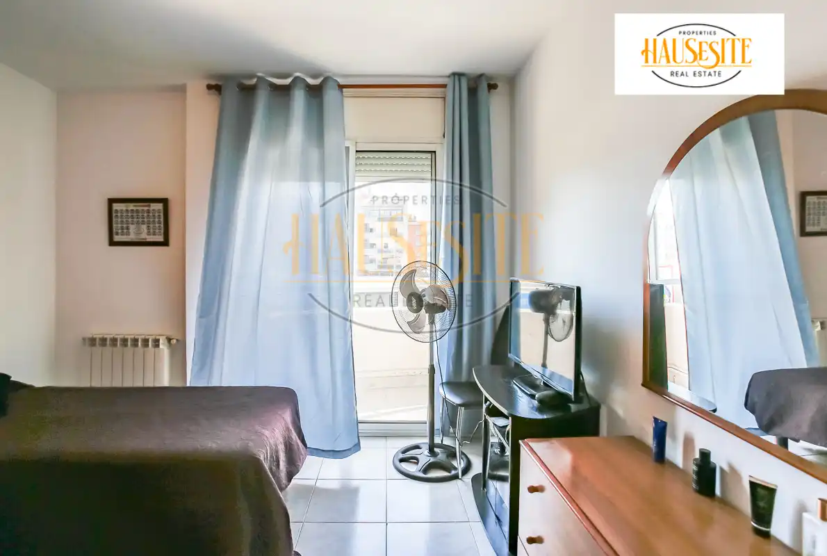 Bedroom of Houses for sale in Vilanova i la Geltrú  with Heating, Terrace and Balcony