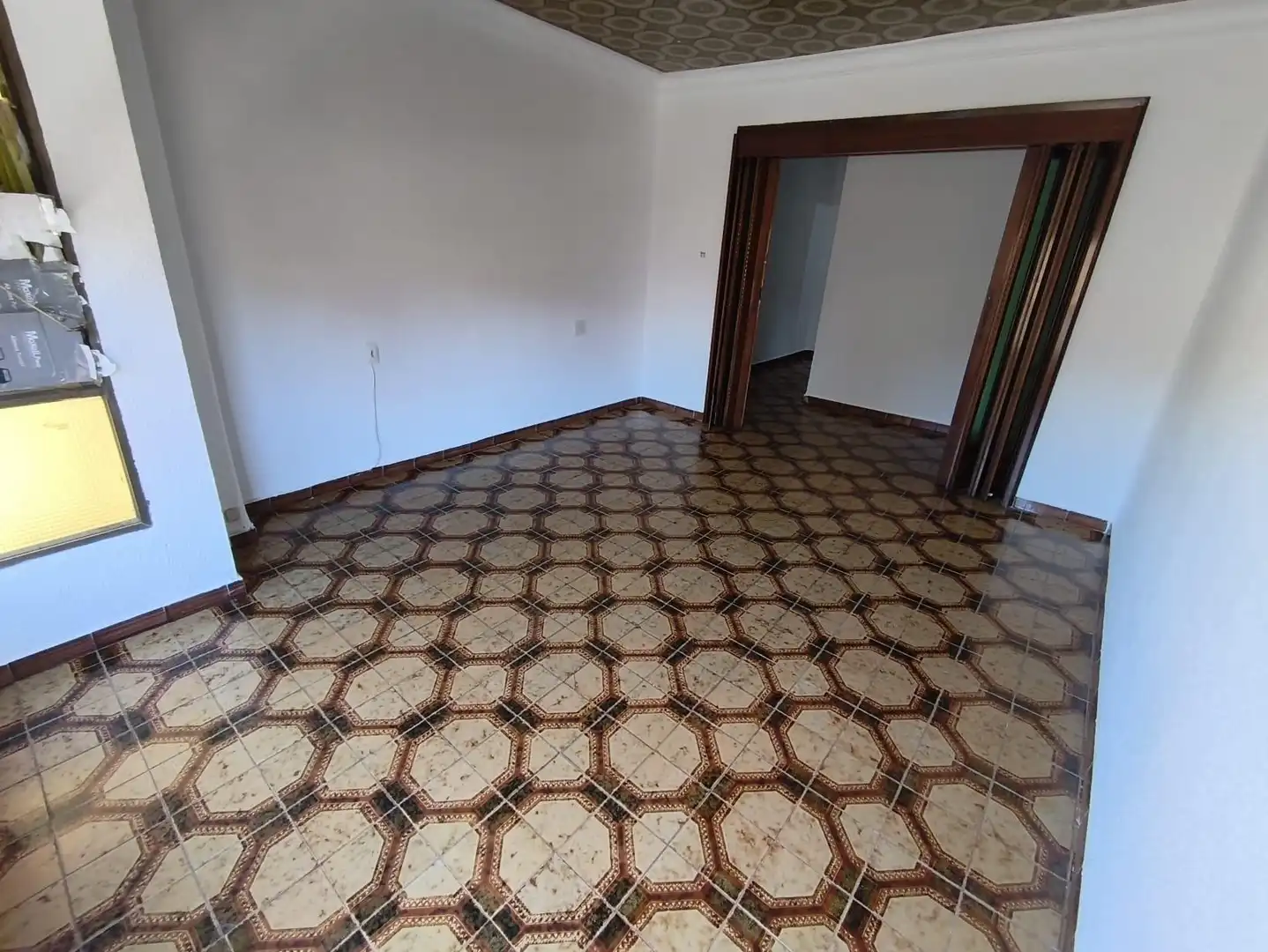 Flat for sale in Valencia  with Balcony