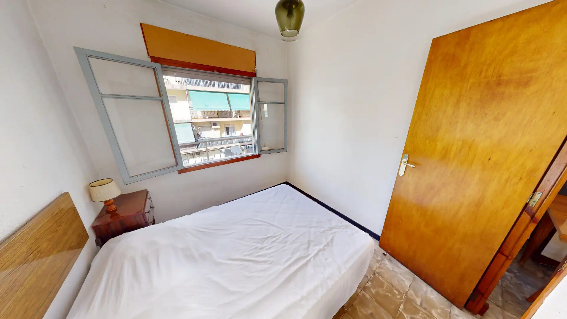 Habitación de Piso en venta en Alicante / Alacant con Terraza y Balcón