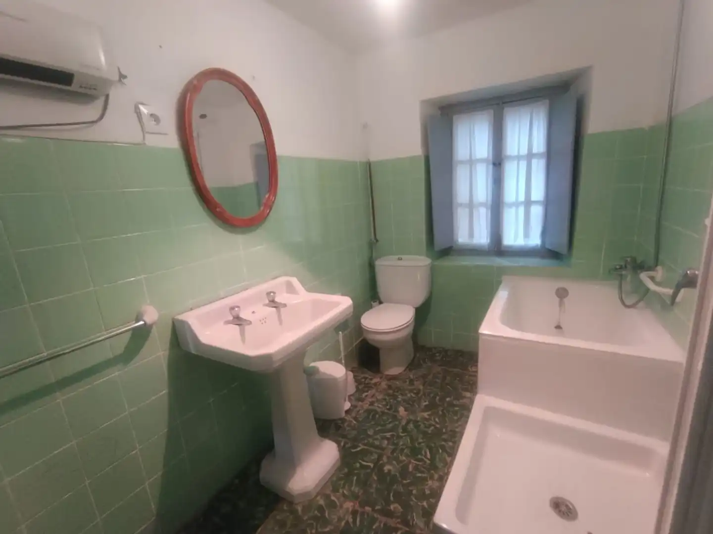 Baño de Casa o chalet en venta en Penagos con Jardín privado, Terraza y Amueblado