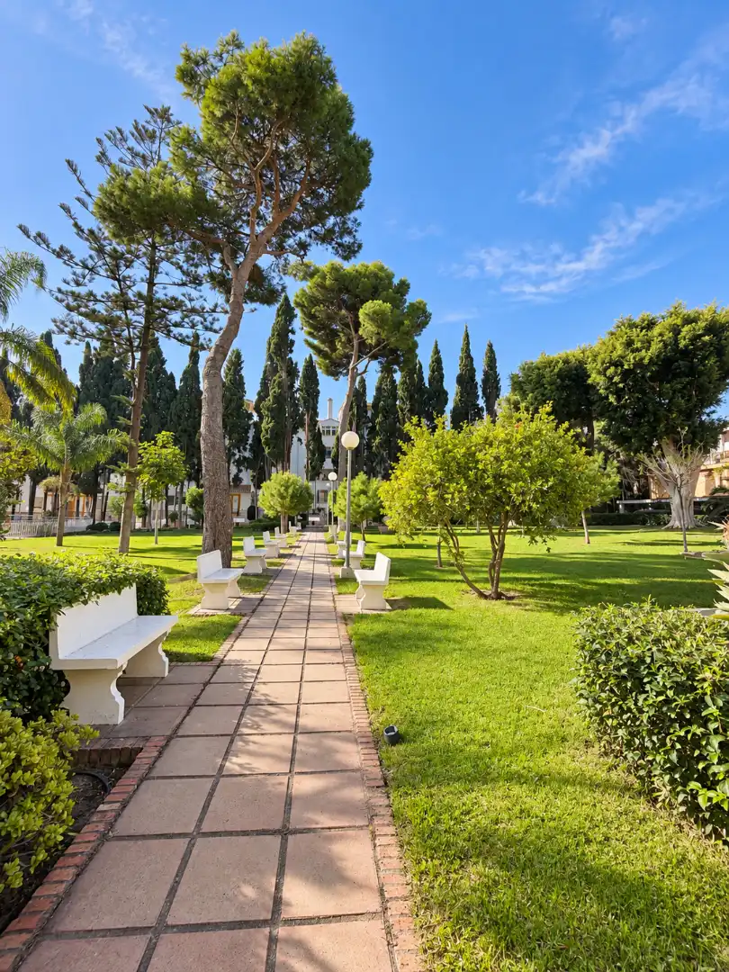 Jardí de Apartament en venda en Torremolinos amb Aire condicionat, Terrassa i Moblat
