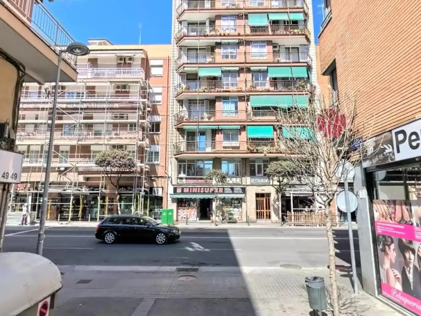 Vista exterior de Pis en venda en Badalona amb Terrassa