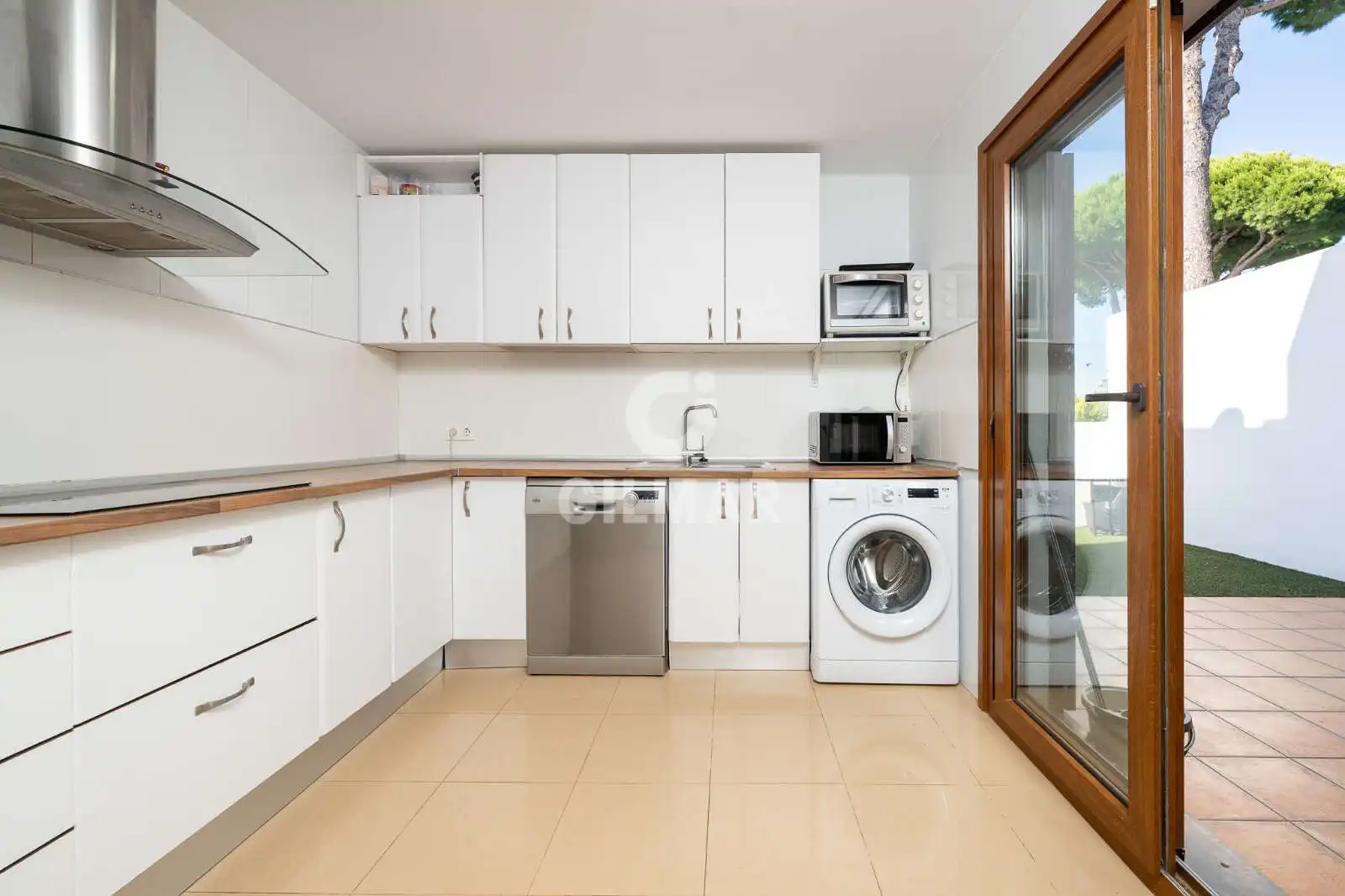 Exterior view of Detached homes for sale in Chiclana de la Frontera  with Private garden, Swimming Pool and Furnished