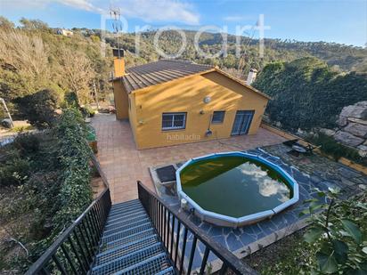 Vista exterior de Casa o xalet en venda en Vallgorguina amb Traster i Piscina