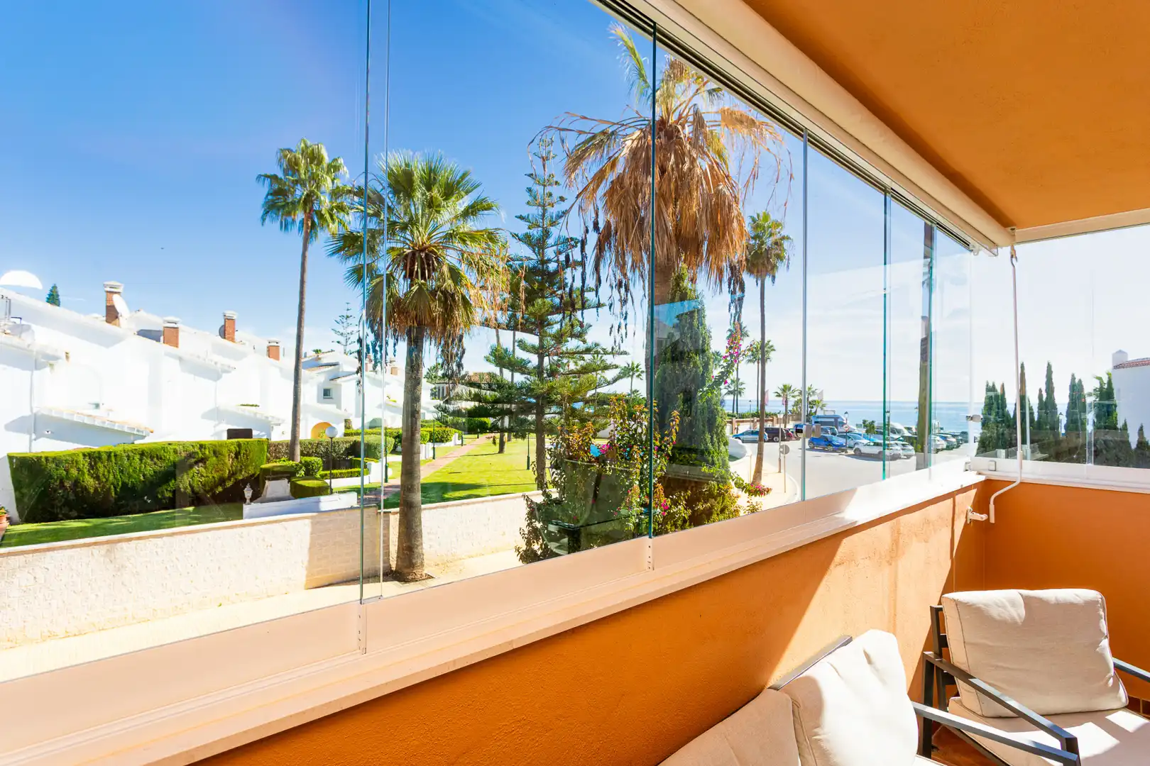 Vista exterior de Apartament en venda en Marbella amb Aire condicionat, Terrassa i Traster