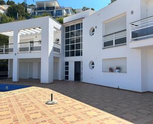 Vista exterior de Casa o xalet de lloguer en Altea amb Aire condicionat, Terrassa i Piscina