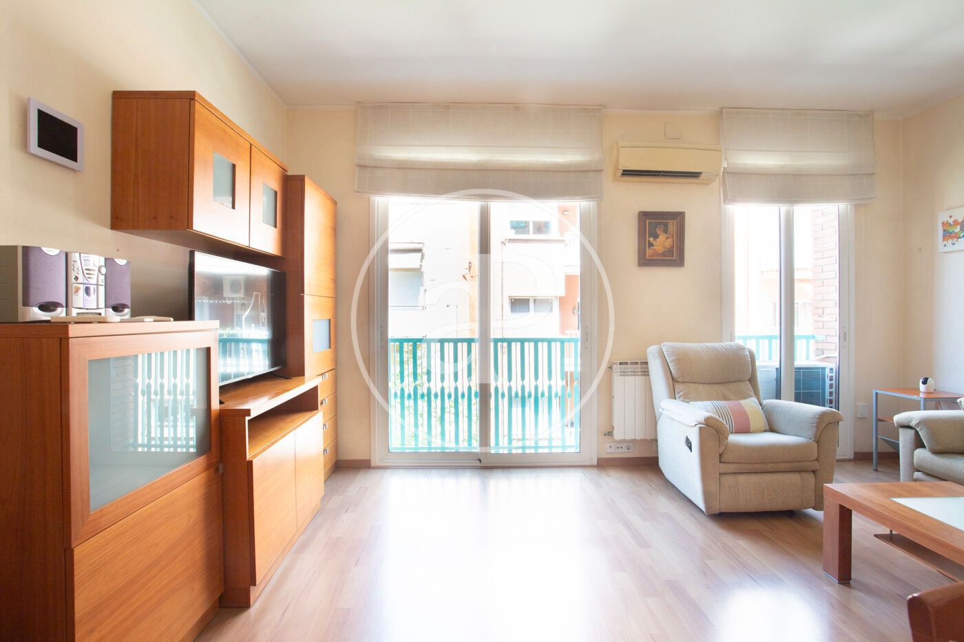 Exterior view of Flat for sale in  Barcelona Capital  with Air Conditioner, Heating and Furnished