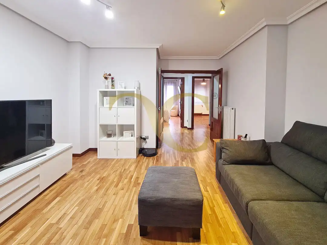 Living room of Flat for sale in Gijón   with Heating, Terrace and Furnished