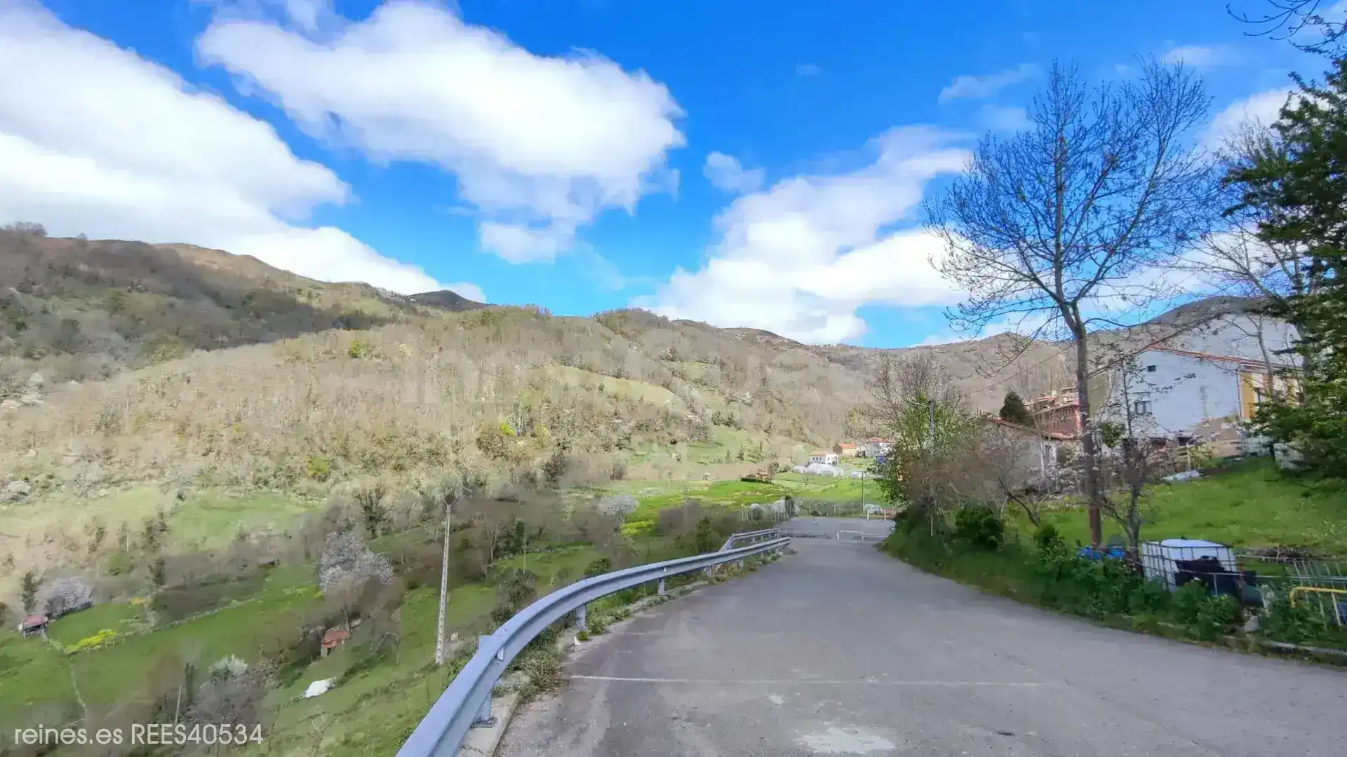 Vista exterior de Casa o xalet en venda en Mieres (Asturias)