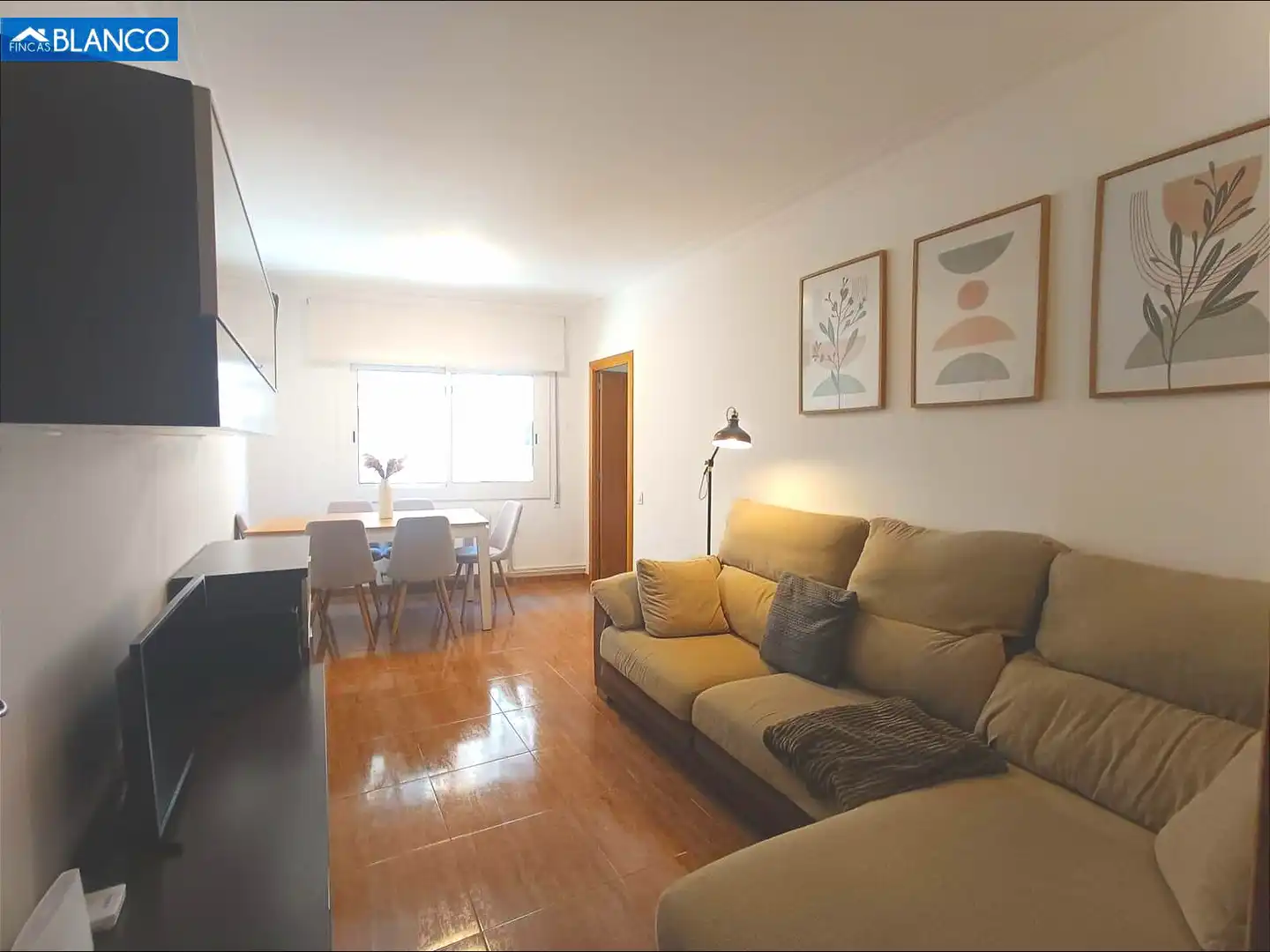 Sala de estar de Piso en venta en L'Hospitalet de Llobregat con Aire acondicionado, Calefacción y Jardín privado