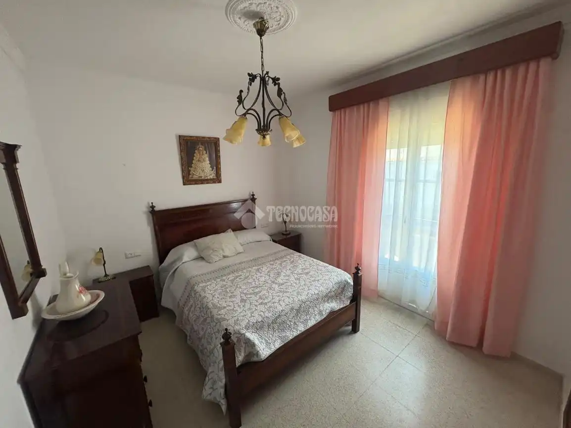 Dormitori de Casa o xalet en venda en Bonanza - Avda de Huelva - Barrio Andalucia