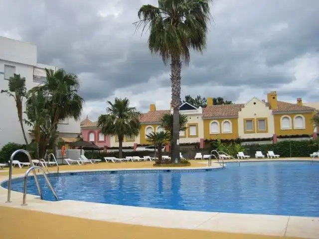 Adosado con terraza en alquiler en Islantilla Golf, imagen 3