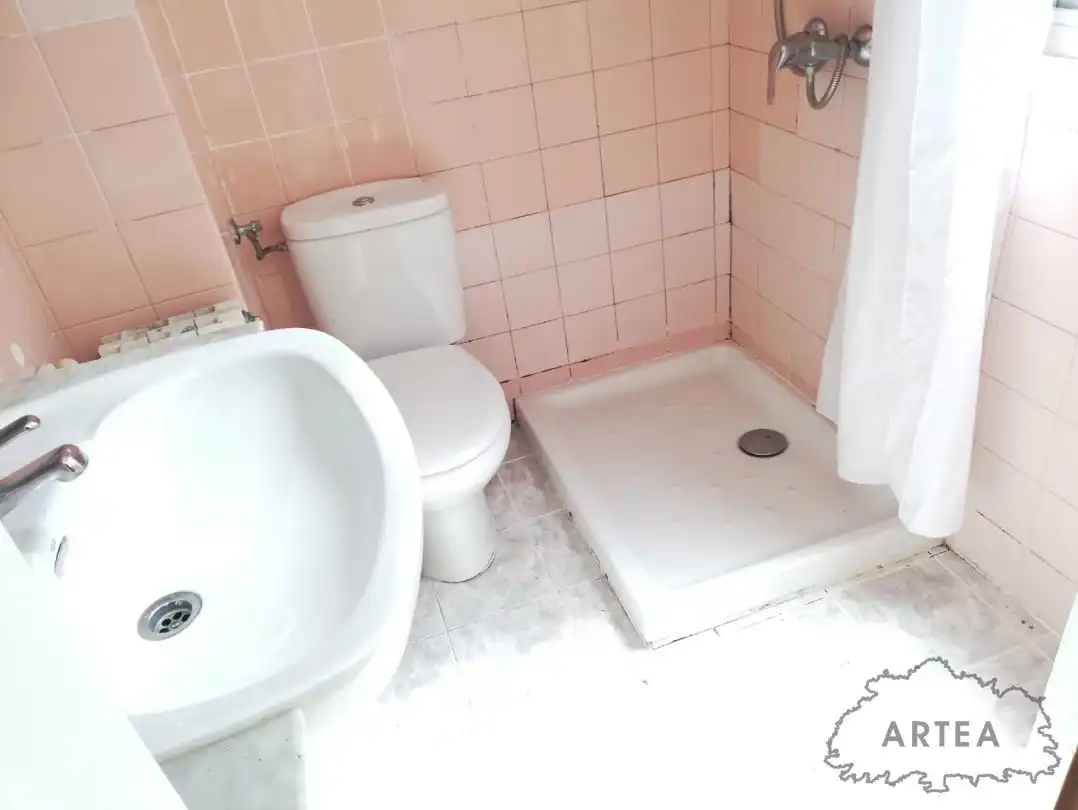 Baño de Piso de alquiler en Bilbao  con Calefacción, Horno y Lavadora