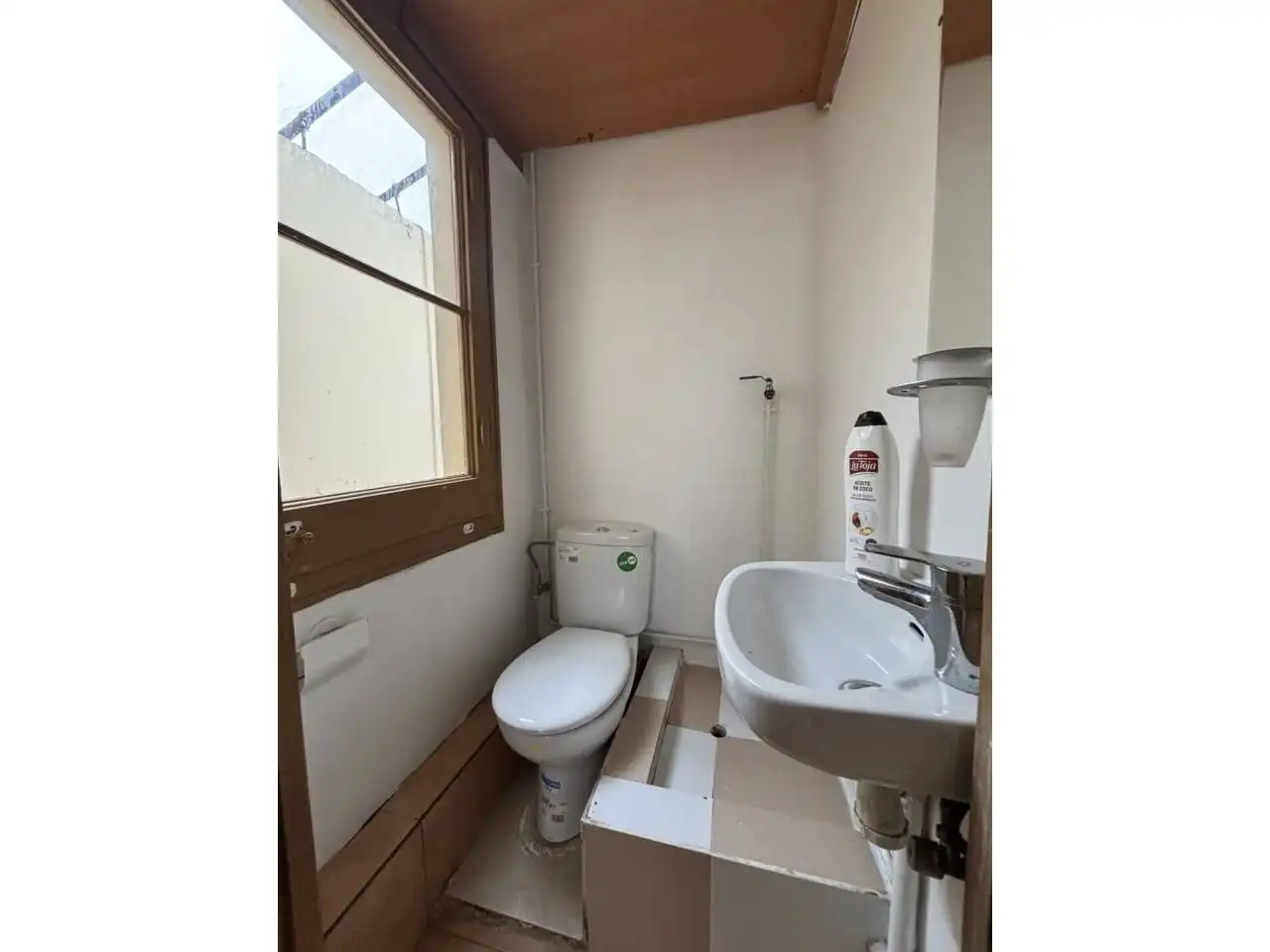 Badezimmer von Büro zur Miete in Barcelona mit Alarm