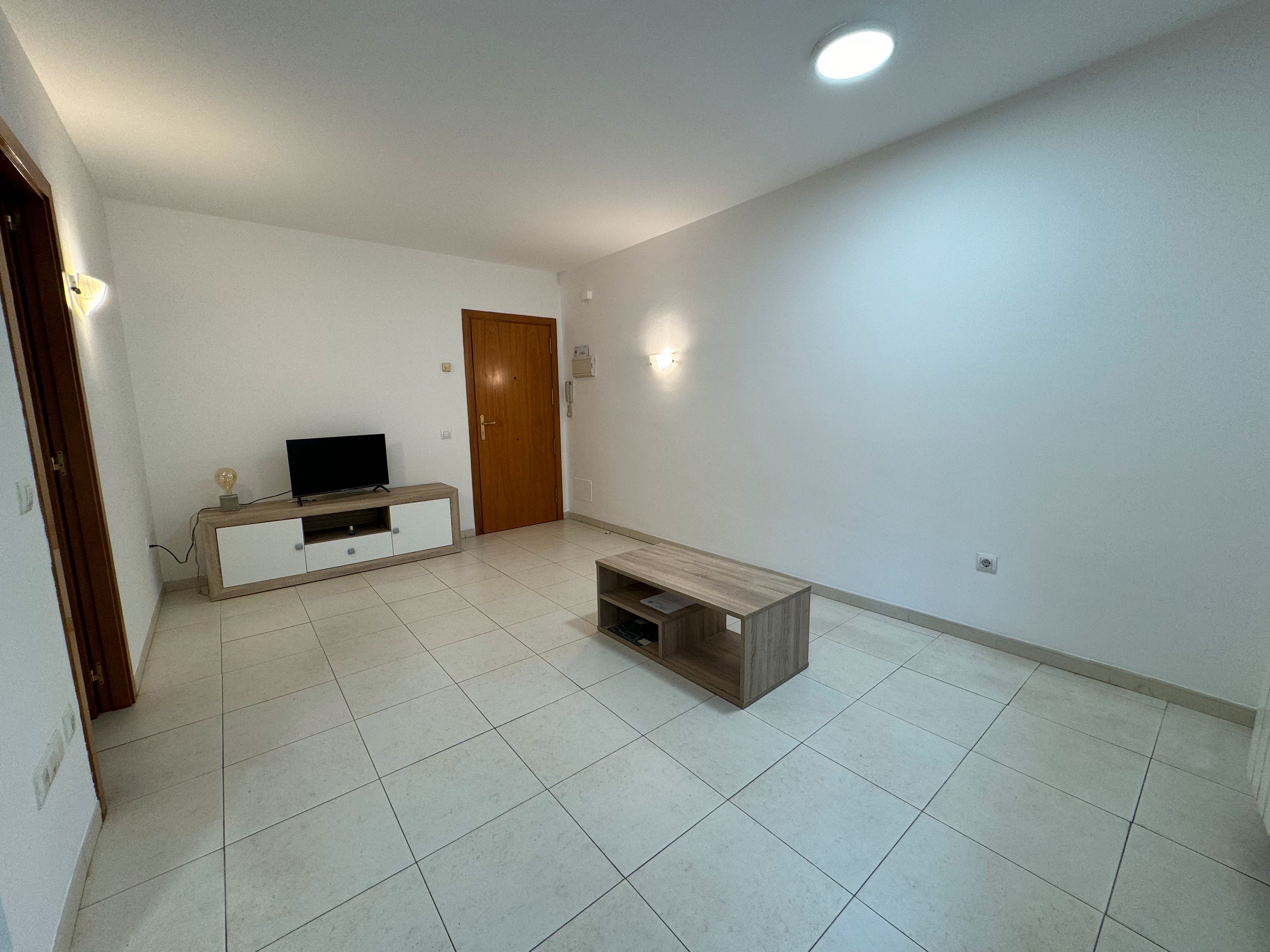 Sala d'estar de Pis en venda en Sant Feliu de Guíxols amb Calefacció