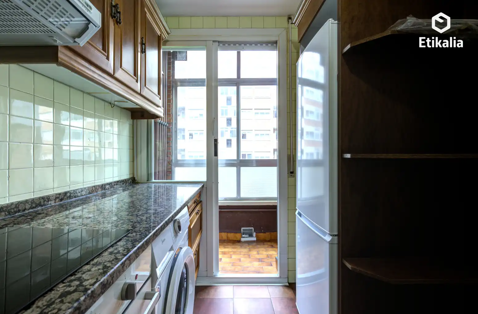 Cocina de Piso en venta en Vitoria - Gasteiz con Calefacción, Terraza y Trastero