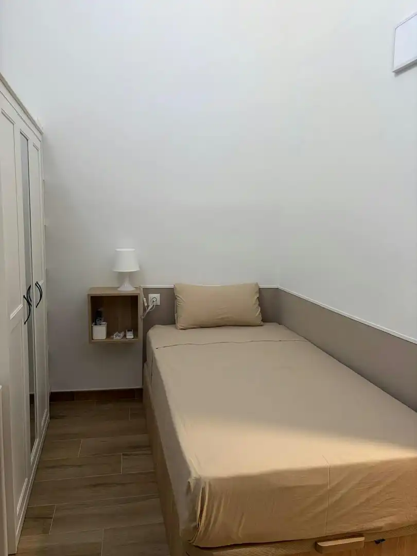 Schlafzimmer von Wohnung zur Miete in Madrid mit Klimaanlage, Heizung und Waschmaschine