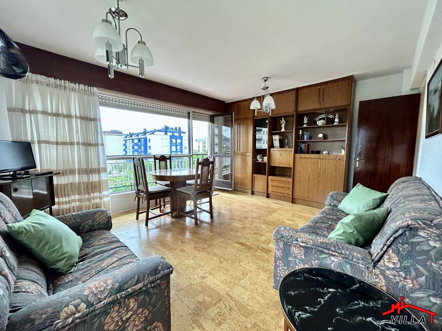 Sala de estar de Piso en venta en Laredo con Terraza y Amueblado