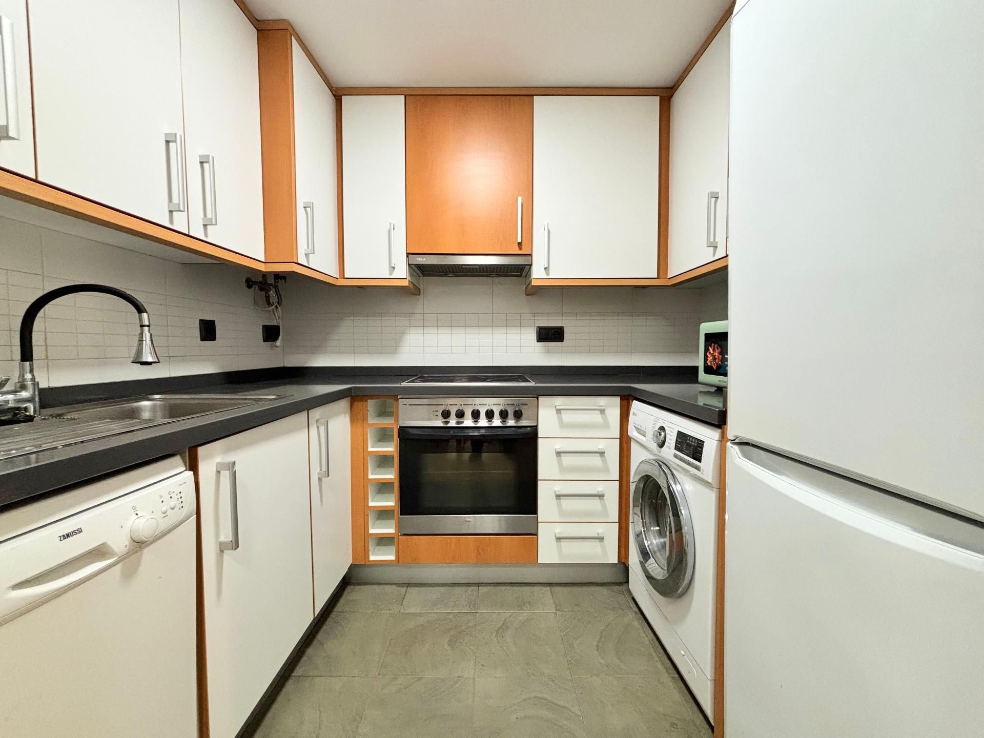 Kitchen of Flat for sale in Alicante / Alacant  with Air Conditioner and Alarm