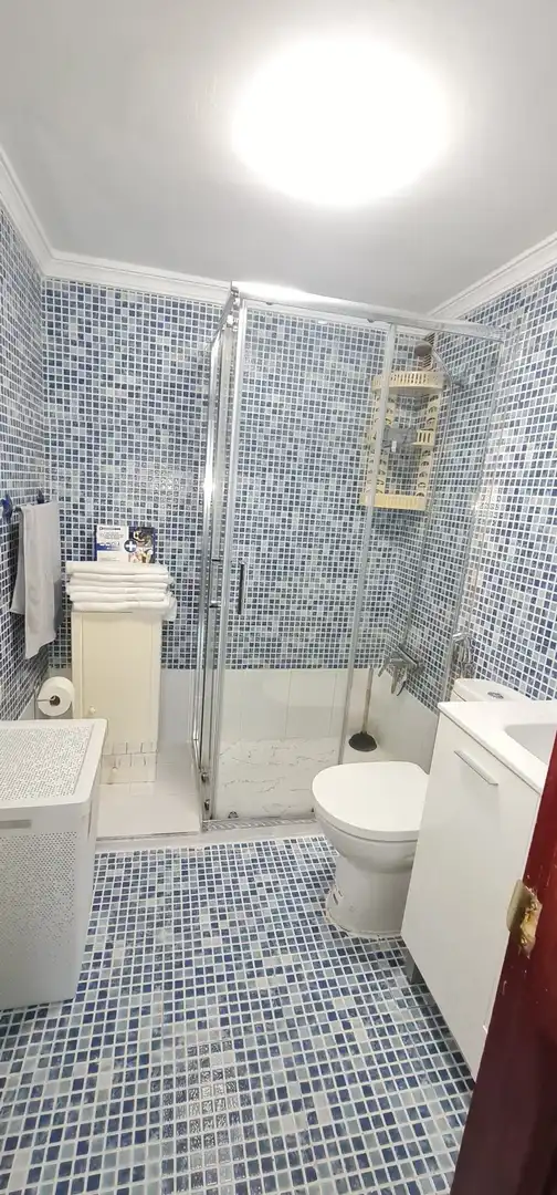 Baño de Apartamento de alquiler en Arona con Amueblado y Piscina comunitaria