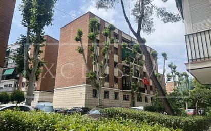 Exterior view of Flat for sale in  Madrid Capital  with Balcony