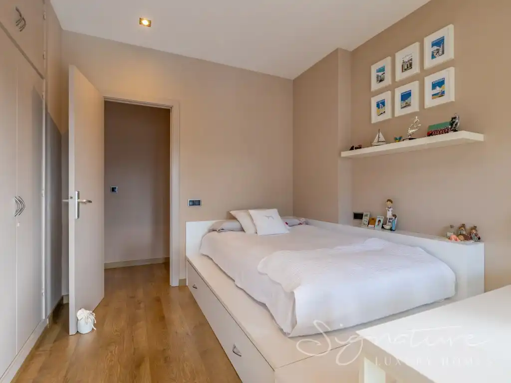 Habitación de Casa o chalet en venta en Sant Cugat del Vallès con Calefacción, Jardín privado y Terraza