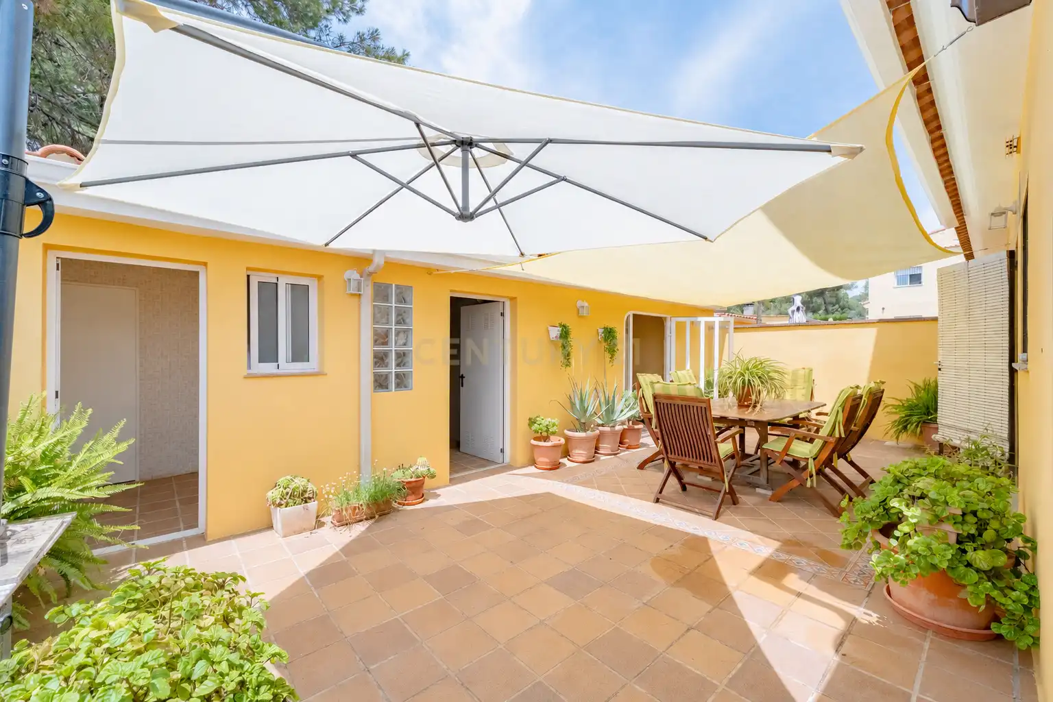 Terraza de Casa adosada en venta en Náquera con Trastero, Piscina y Horno