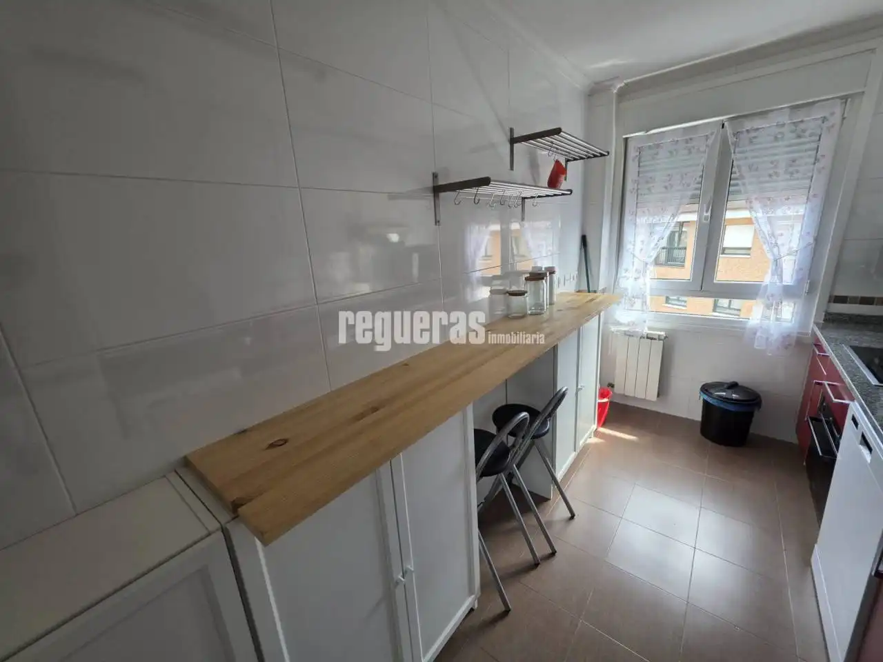 Cocina de Apartamento de alquiler en Avilés con Calefacción y Trastero