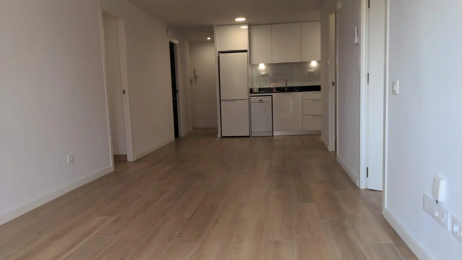 Flat for rent in Esplugues de Llobregat  with Air Conditioner, Heating and Terrace