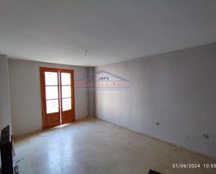 Sala d'estar de Apartament en venda en  Jaén Capital