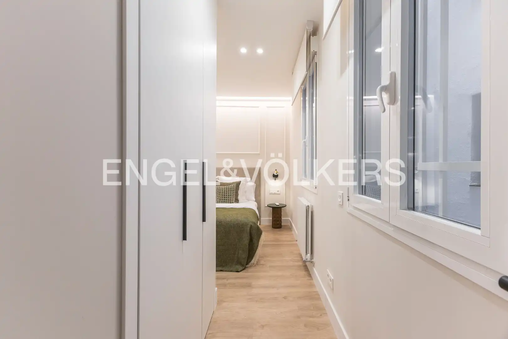 Flat for rent in Madrid  with Air Conditioner, Heating and Furnished