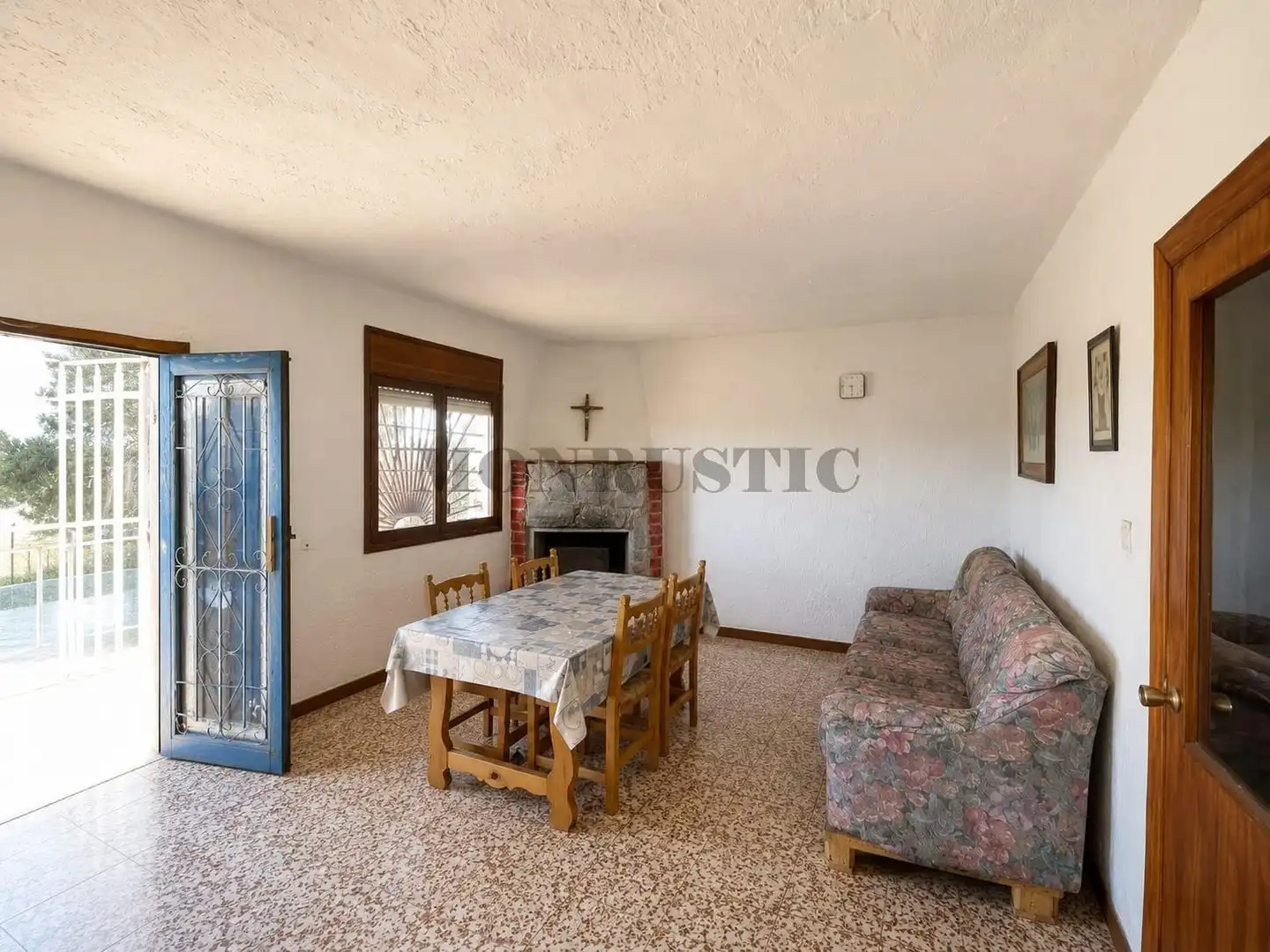 Sala de estar de Finca rústica en venta en Querol con Jardín privado, Terraza y Trastero