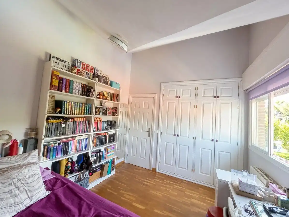 Dormitori de Dúplex en venda en Villamediana de Iregua amb Calefacció, Parquet i Terrassa