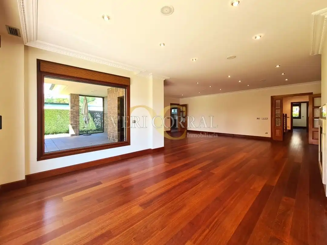 Casa o chalet en venta en Oviedo  con Calefacción, Jardín privado y Terraza