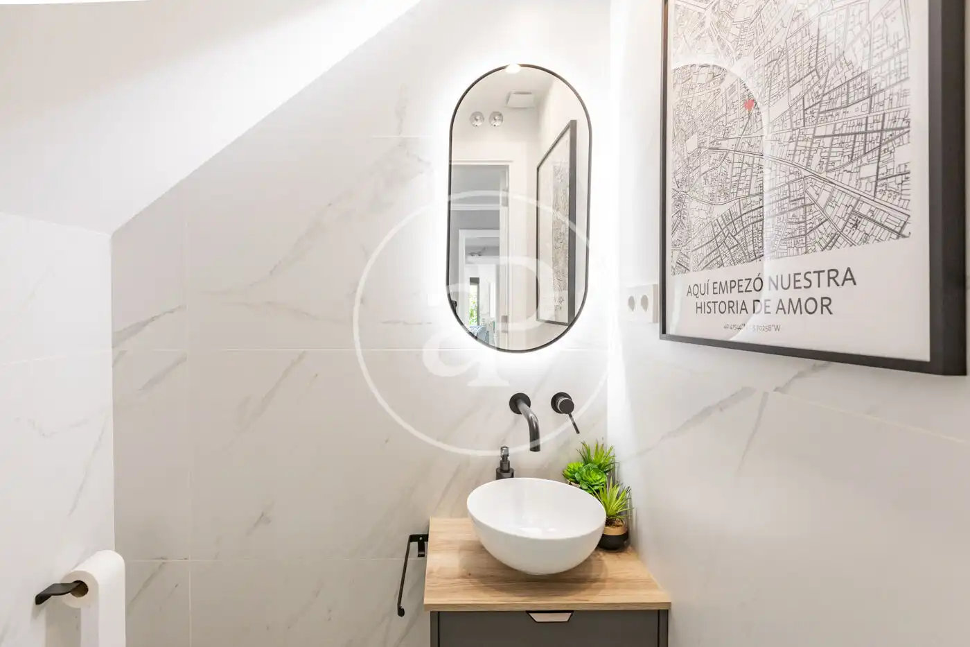 Badezimmer von Haus oder Chalet zum Verkauf in Pozuelo de Alarcón mit Klimaanlage, Heizung und Privatgarten
