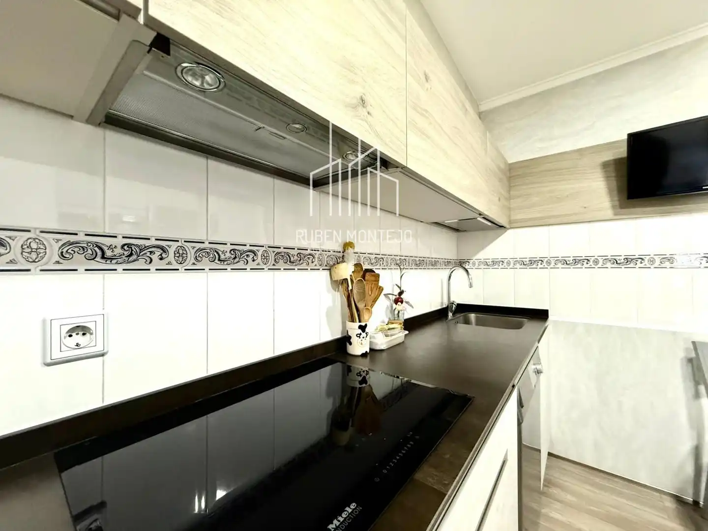 Kitchen of Flat for sale in Salamanca  with Heating, Terrace and Storage room