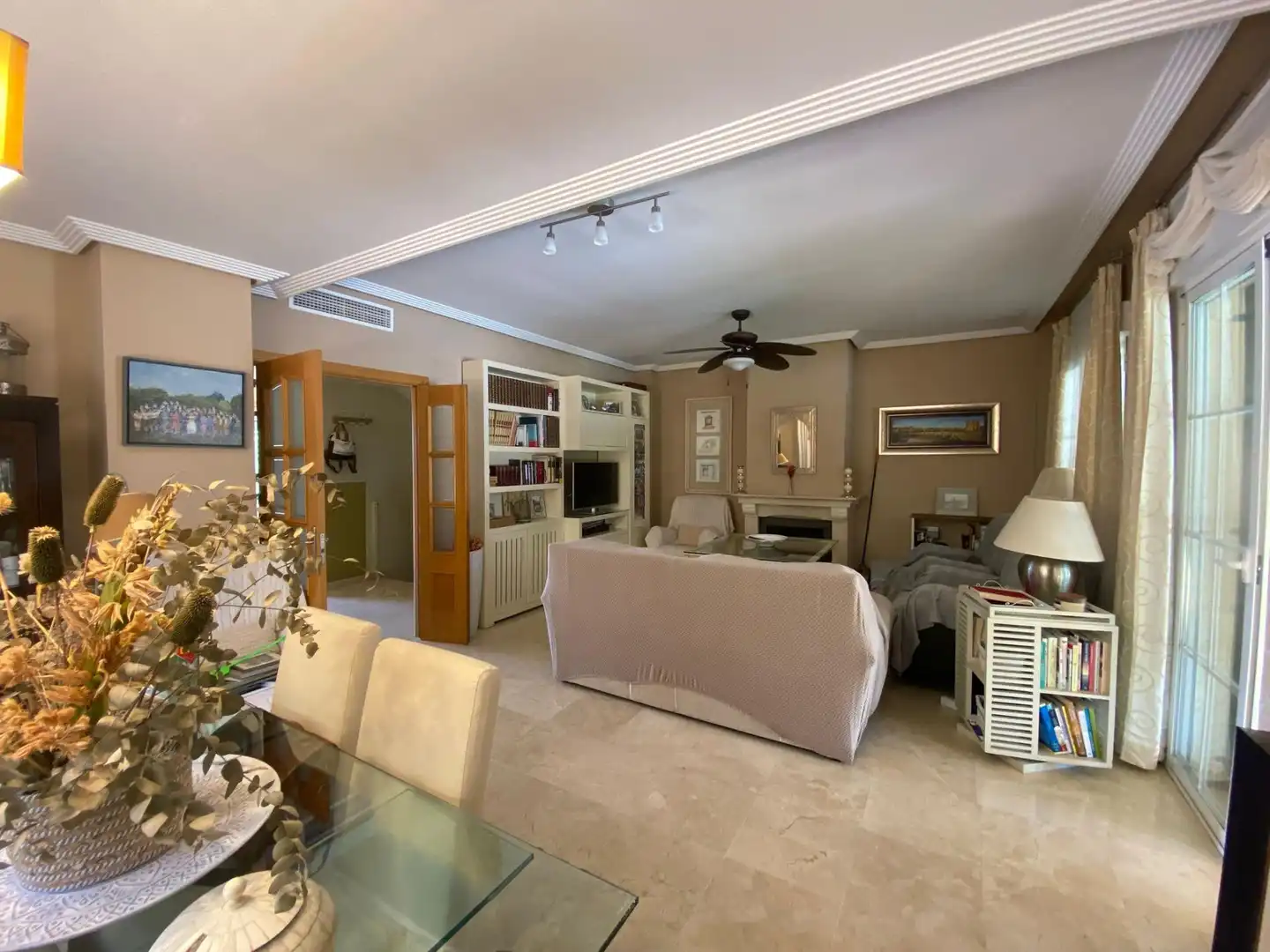 Sala de estar de Casa o chalet en venta en Córdoba con Aire acondicionado, Calefacción y Jardín privado