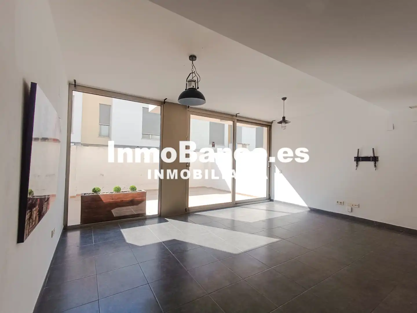 Exterior view of Detached homes for rent in La Pobla de Vallbona  with Air Conditioner, Heating and Terrace