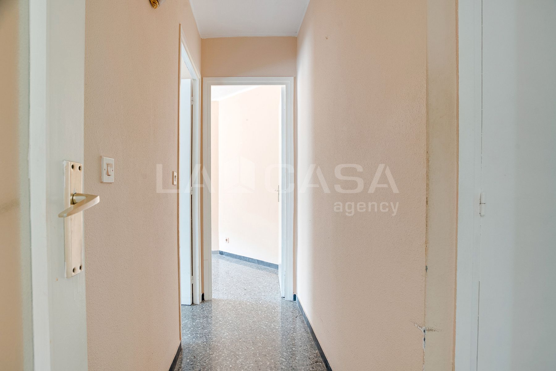 Piso en venta en El Prat de Llobregat con Balcón