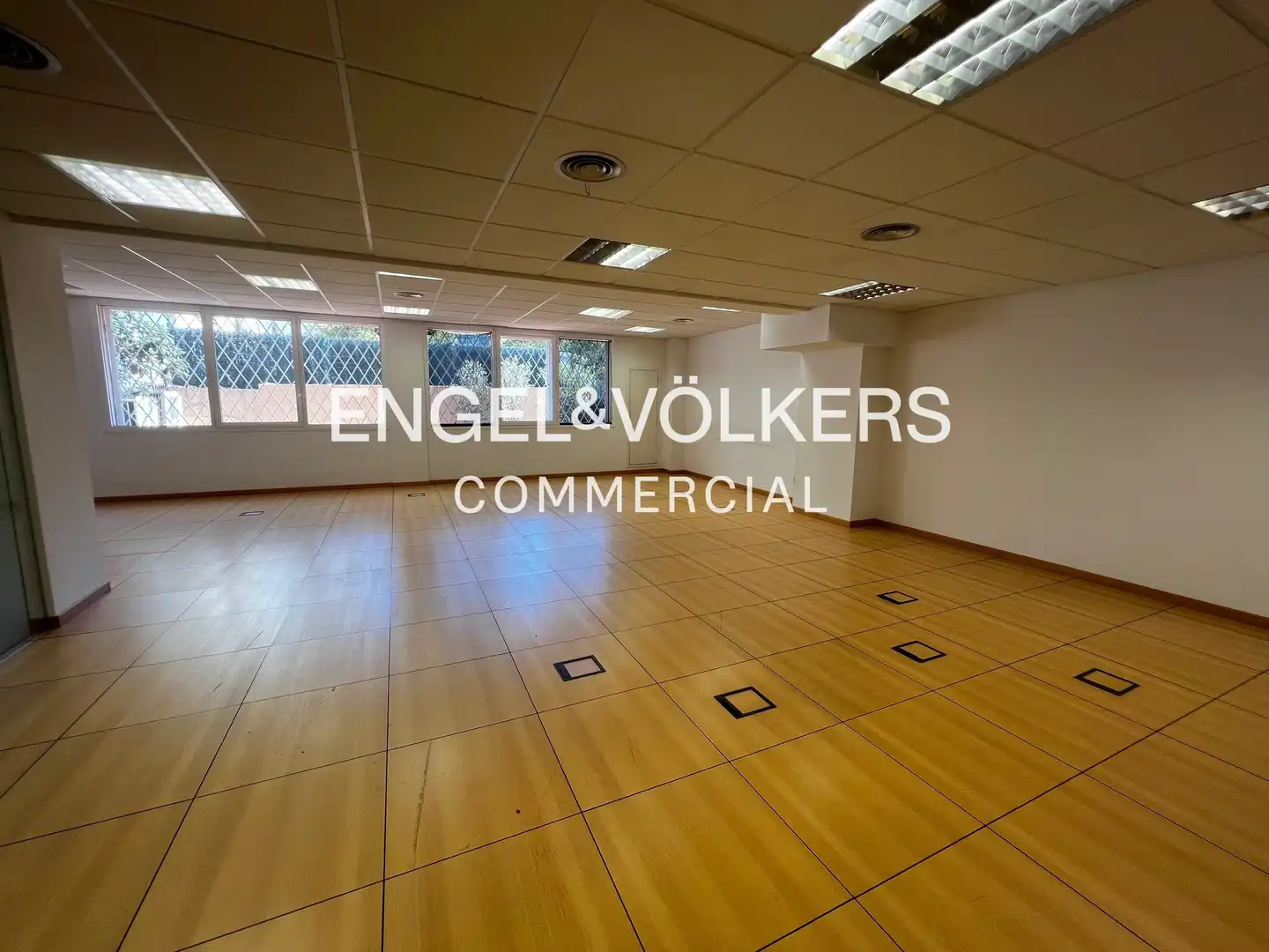 Büro zur Miete in Barcelona mit Klimaanlage und Terrasse
