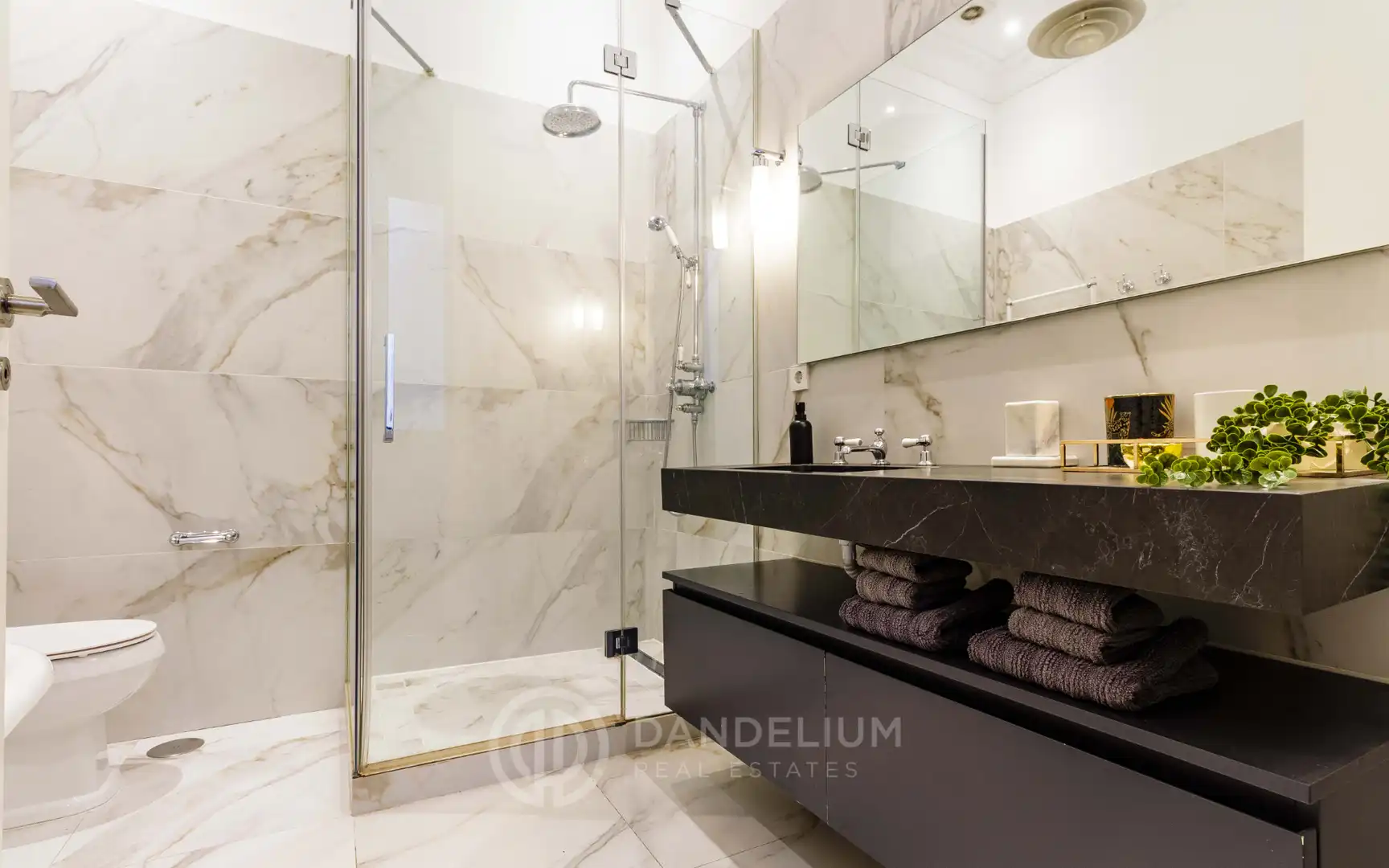 Baño de Piso de alquiler en Madrid con Aire acondicionado, Calefacción y Parquet