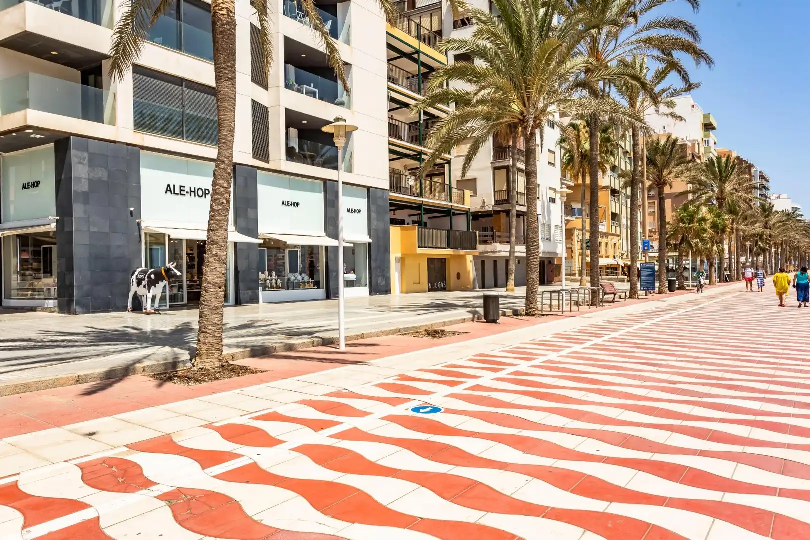 Außenansicht von Wohnung zum Verkauf in Almería mit Terrasse