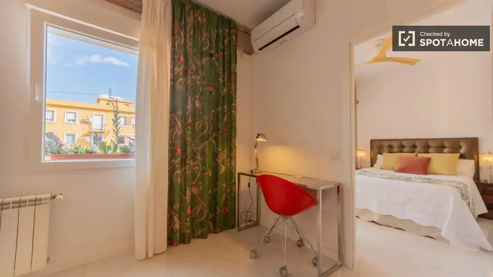Bedroom of Flat for rent in Valencia  with Air Conditioner, Heating and Furnished