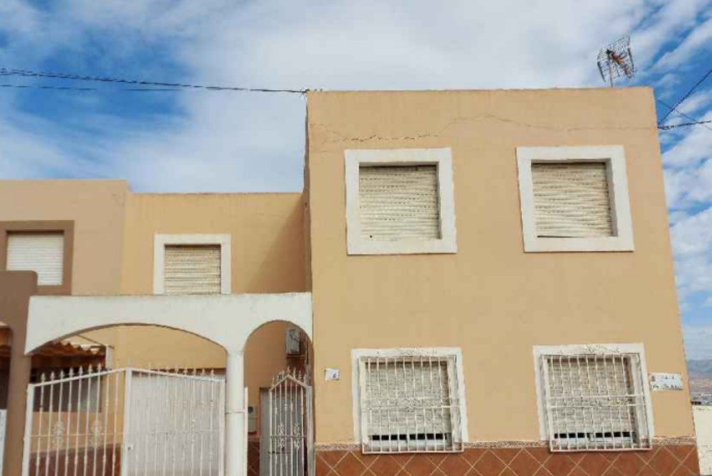 Vista exterior de Casa adosada en venta en Vícar
