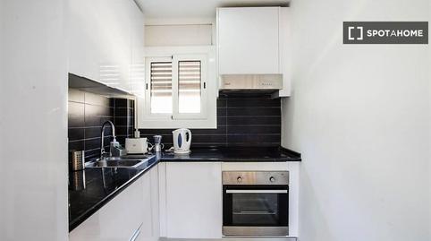 Foto 4 de Apartament per a compartir a El Turó de la Peira,  Barcelona Capital
